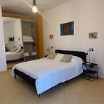 Holidays House Il Vicoletto Apartment *